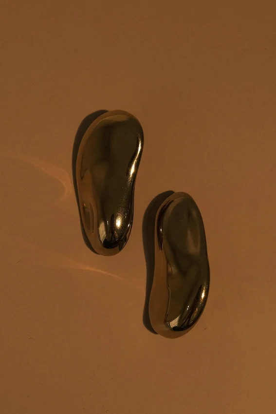 Alicia Horizontal Earrings – Gold Alicia Horizontal Earrings – Gold
