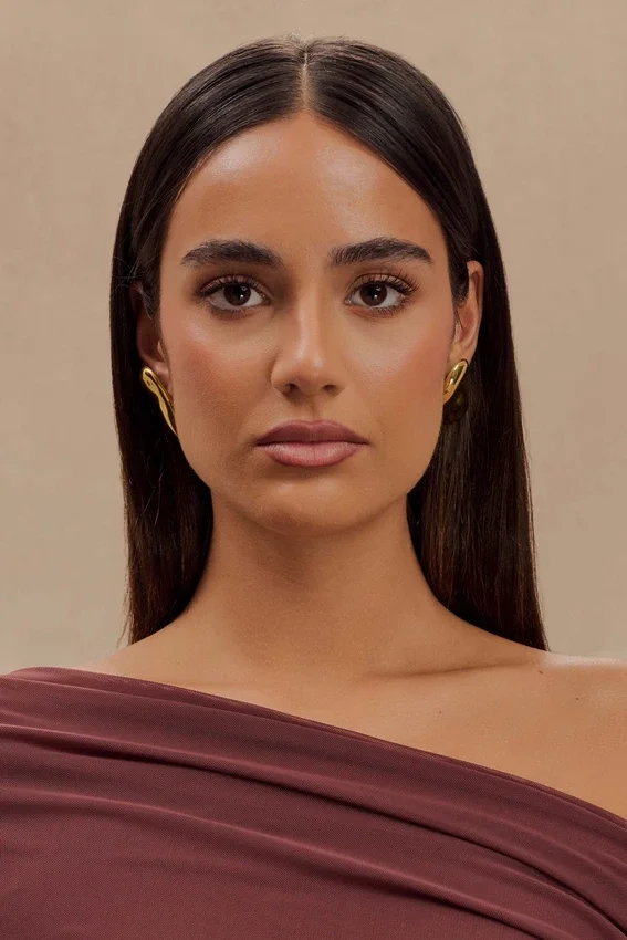 Alicia Horizontal Earrings – Gold Alicia Horizontal Earrings – Gold