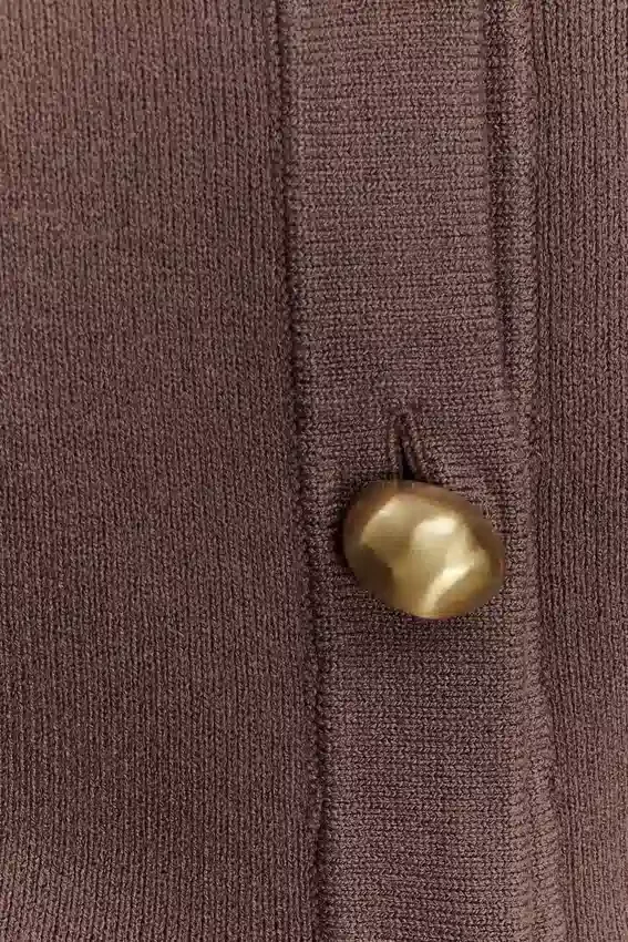 Amanda Statement Button Knit Cardigan – Cacao Brown Amanda Statement Button Knit Cardigan – Cacao Brown