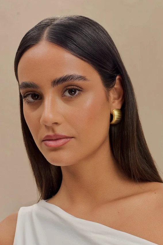 Amelia Textured Hoop – Gold Amelia Textured Hoop – Gold