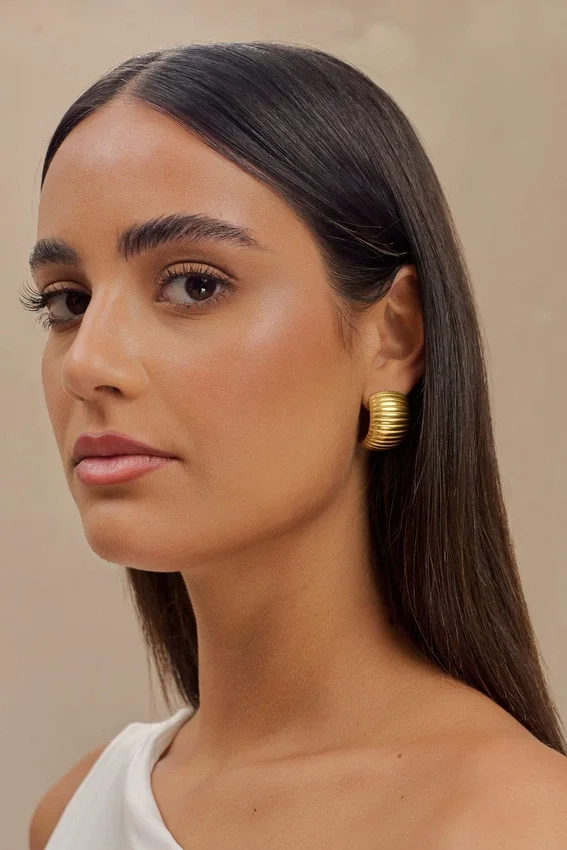 Amelia Textured Hoop – Gold Amelia Textured Hoop – Gold