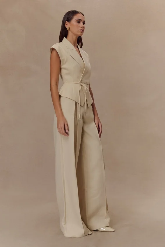 Andina Shortsleeve Linen Top – Natural Beige Andina Shortsleeve Linen Top – Natural Beige