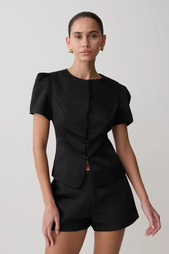 Anne Short Sleeve Satin Top – Black Anne Short Sleeve Satin Top – Black
