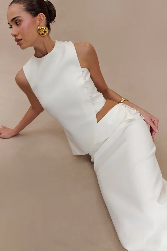 Astrid Asymmetric Sleeveless Suiting Top – White Astrid Asymmetric Sleeveless Suiting Top – White