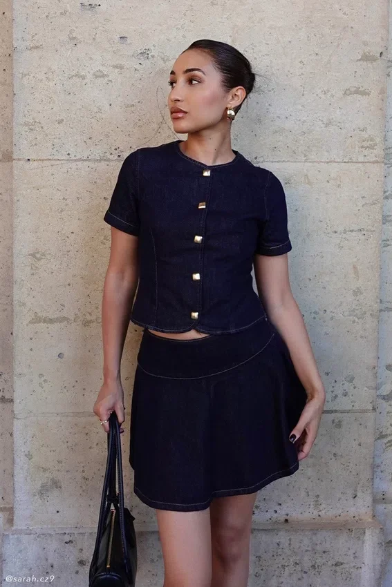 Bethany Short Sleeve Buttoned Denim Top – Washed Indigo Blue Bethany Short Sleeve Buttoned Denim Top – Washed Indigo Blue