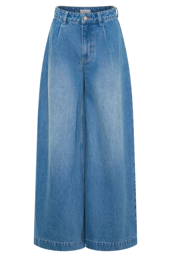 Bobby Oversized Jean With Front Pleat – Summer Blue Bobby Oversized Jean With Front Pleat – Summer Blue