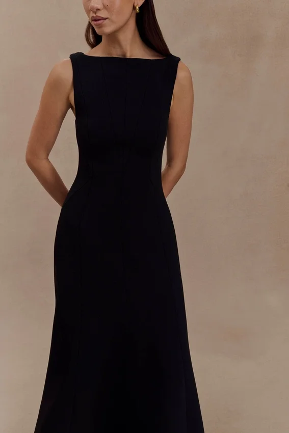 Callista Crepe A-Line Midi Dress – Black Callista Crepe A-Line Midi Dress – Black
