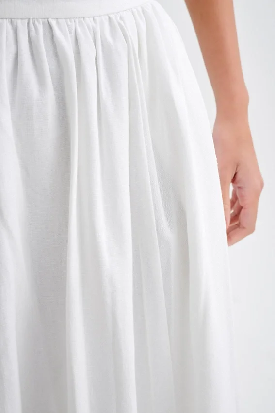 Clarence Linen A-Line Maxi Skirt – White Clarence Linen A-Line Maxi Skirt – White