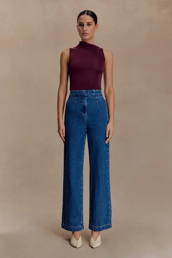Hadleigh Sleeveless Slinky Top – Burgundy Hadleigh Sleeveless Slinky Top – Burgundy