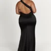 Harper One Shoulder Gown – Black Harper One Shoulder Gown – Black
