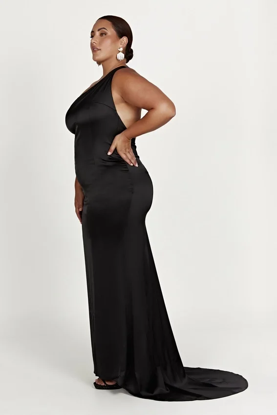 Harper One Shoulder Gown – Black Harper One Shoulder Gown – Black