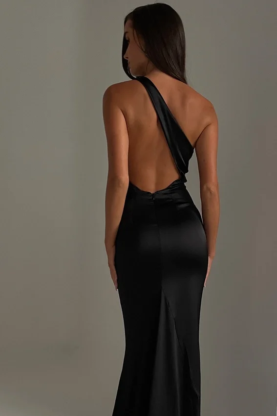Harper One Shoulder Gown – Black Harper One Shoulder Gown – Black