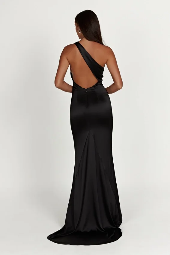 Harper One Shoulder Gown – Black Harper One Shoulder Gown – Black