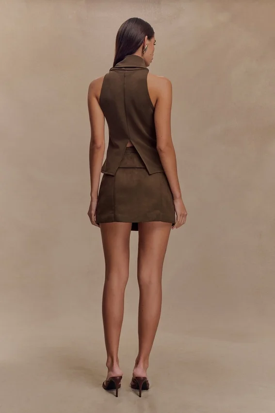 Hayes Faux Suede Belted Mini Skirt – Chocolate Hayes Faux Suede Belted Mini Skirt – Chocolate