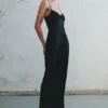 Lilly Sweetheart Satin Maxi Dress – Black