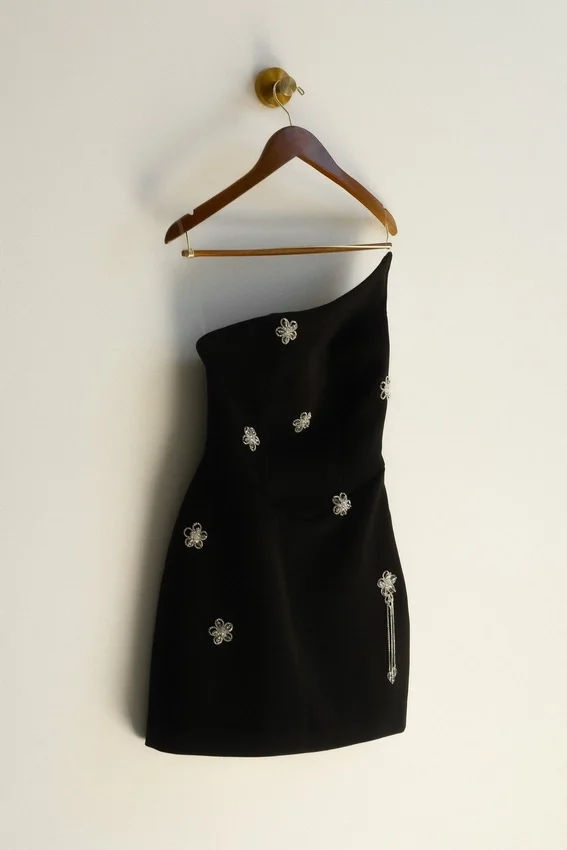 Liva Strapless Diamante Floral Trim Mini Dress – Black Liva Strapless Diamante Floral Trim Mini Dress – Black