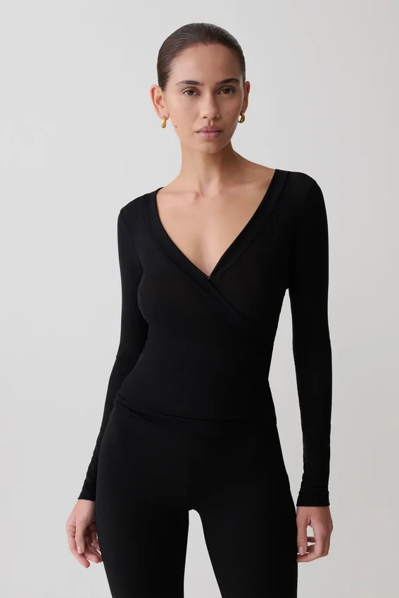 Lumi Long Sleeve Mesh Top – Black Lumi Long Sleeve Mesh Top – Black