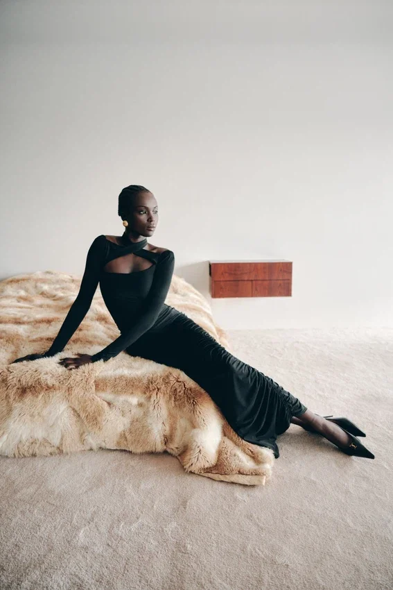 Lyndon Long Sleeve Slinky Maxi Dress – Black Lyndon Long Sleeve Slinky Maxi Dress – Black
