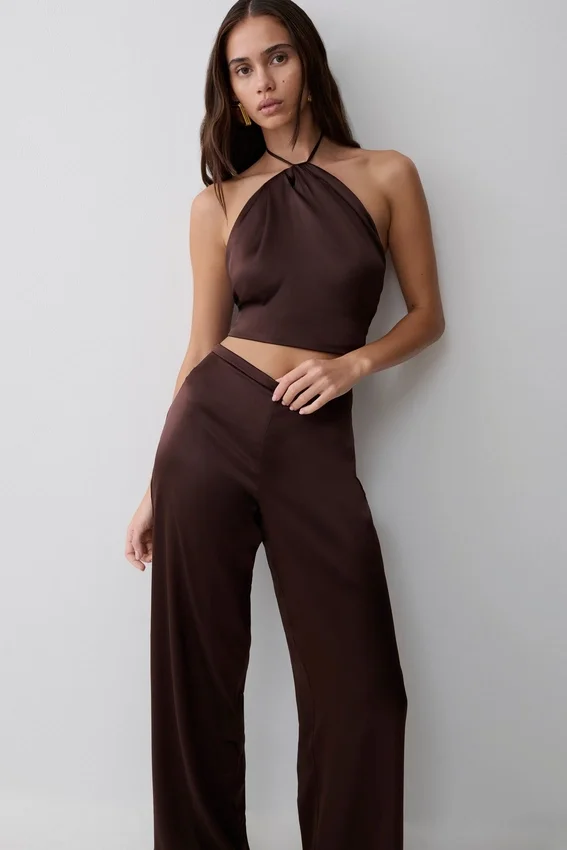 Mariana Halter Silk Blend Sleeveless Top – Dark Chocolate Mariana Halter Silk Blend Sleeveless Top – Dark Chocolate