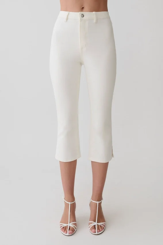 Mary Denim Capris – White Mary Denim Capris – White