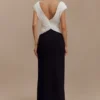 Monique Contrast Maxi Dress – Black