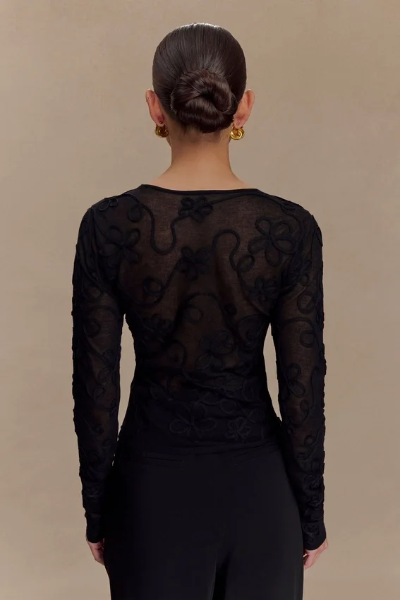 Omari Embroidery Long Sleeve Knit Top – Black Omari Embroidery Long Sleeve Knit Top – Black