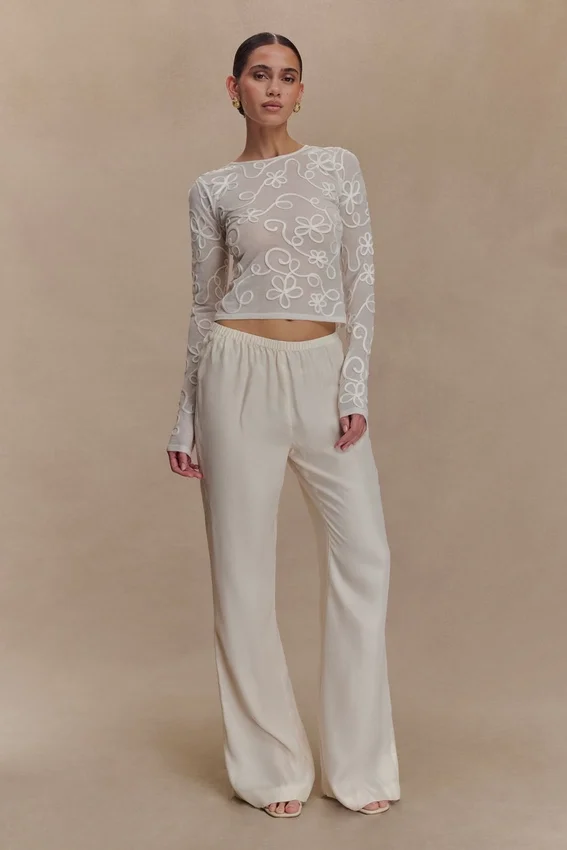 Omari Embroidery Long Sleeve Knit Top – Ivory Omari Embroidery Long Sleeve Knit Top – Ivory