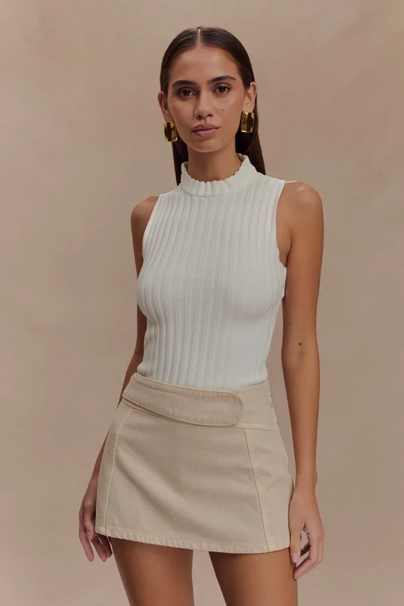 Oona Turtle Neck Knit Top – Ivory Oona Turtle Neck Knit Top – Ivory