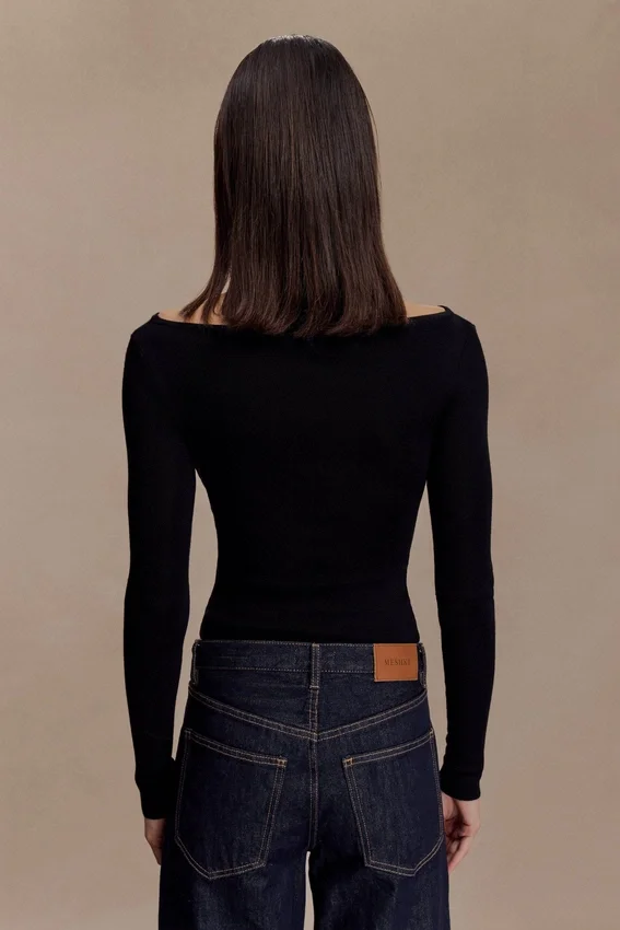 Paedyn Merino Wool Ribbed Long Sleeve Top – Black Paedyn Merino Wool Ribbed Long Sleeve Top – Black