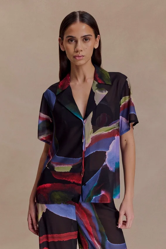 Rachel Chiffon Short Sleeve Shirt – Multi Fluid Reverie Print Rachel Chiffon Short Sleeve Shirt – Multi Fluid Reverie Print