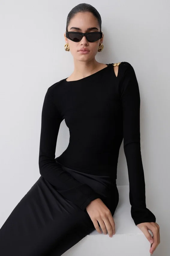 Ricky Knit Long Sleeve Longline Top – Black Ricky Knit Long Sleeve Longline Top – Black