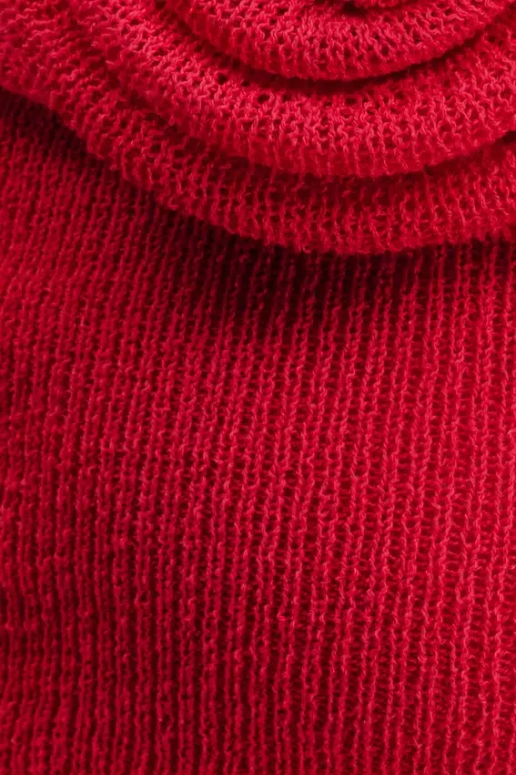 Samira Halter Knit Twist Top – Red Samira Halter Knit Twist Top – Red
