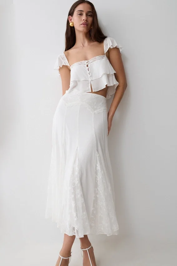 Skylar Lace Sleeveless Crop Top – White Skylar Lace Sleeveless Crop Top – White