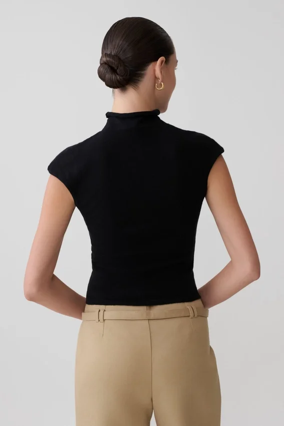 Sonny Short Sleeve Knit Top – Black Sonny Short Sleeve Knit Top – Black
