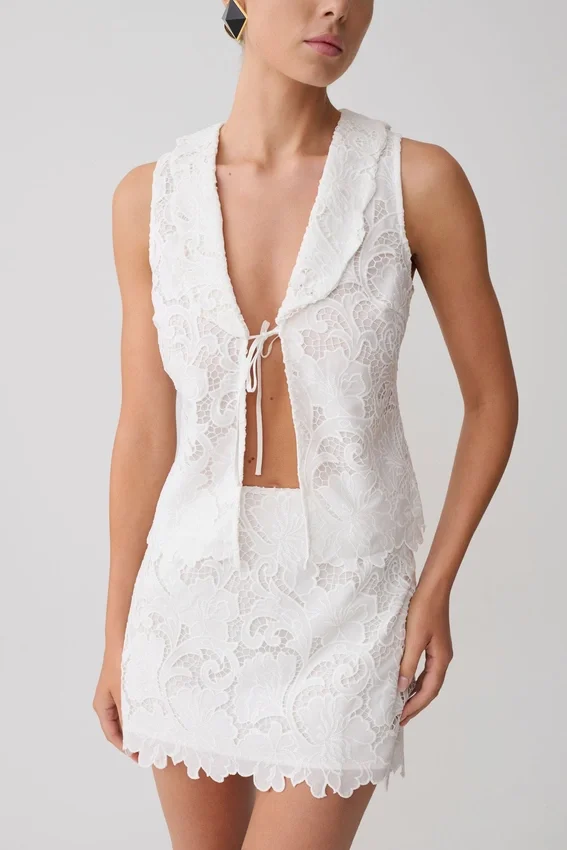 Tessa Broderie Tie Front Sleeveless Top – White Tessa Broderie Tie Front Sleeveless Top – White