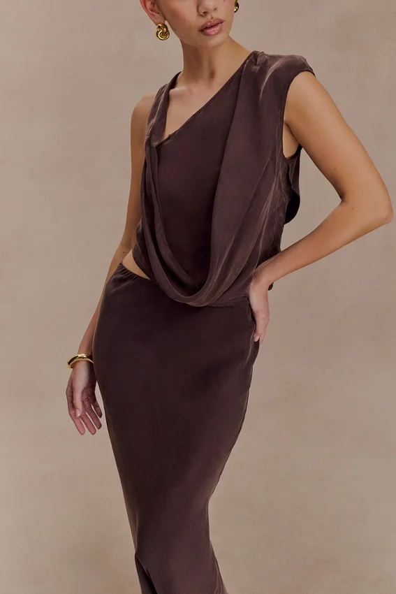 Violeta Asymmetric Top – Dark Chocolate Violeta Asymmetric Top – Dark Chocolate