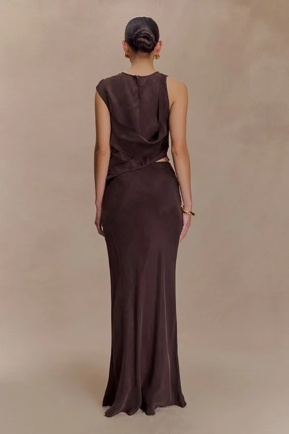 Violeta Asymmetric Top – Dark Chocolate Violeta Asymmetric Top – Dark Chocolate