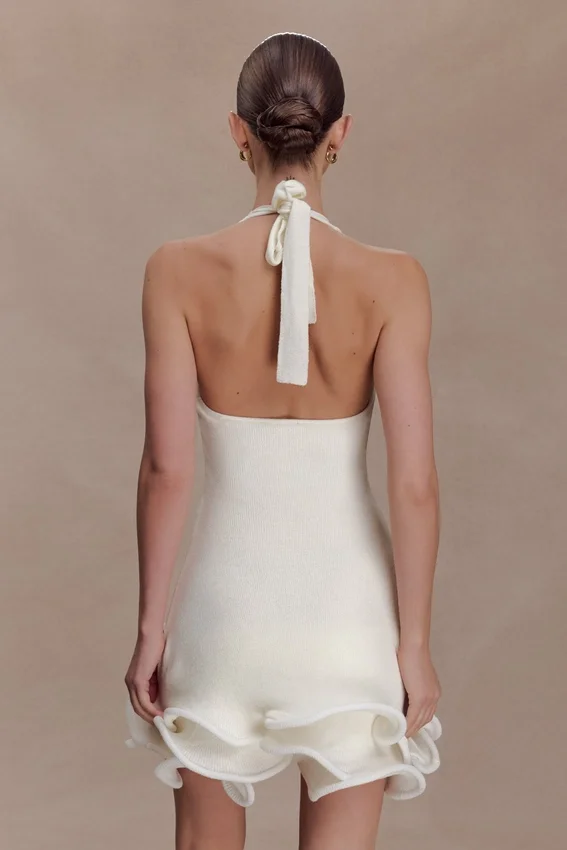 Willowmena Halter Neckline Mini Dress With Tubed Hem – White Willowmena Halter Neckline Mini Dress With Tubed Hem – White