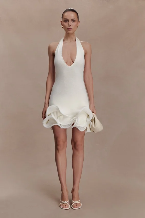 Willowmena Halter Neckline Mini Dress With Tubed Hem – White Willowmena Halter Neckline Mini Dress With Tubed Hem – White