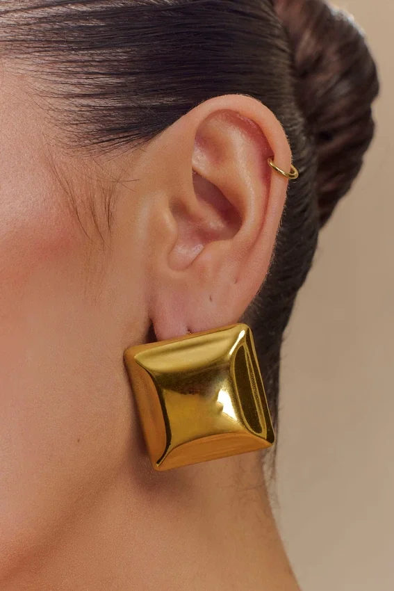 Wilma Square Earrings – Gold Wilma Square Earrings – Gold