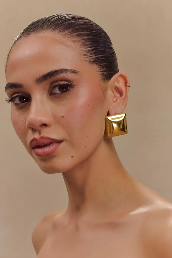 Wilma Square Earrings – Gold Wilma Square Earrings – Gold