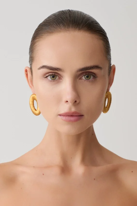 Yara Metal Wounded Stud Earring – Gold Yara Metal Wounded Stud Earring – Gold